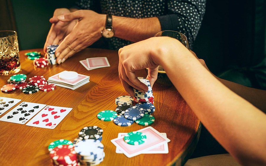 Các thứ tự về các bài trong tựa game Poker